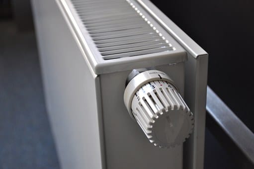 Hoe koppel ik de radiator af?